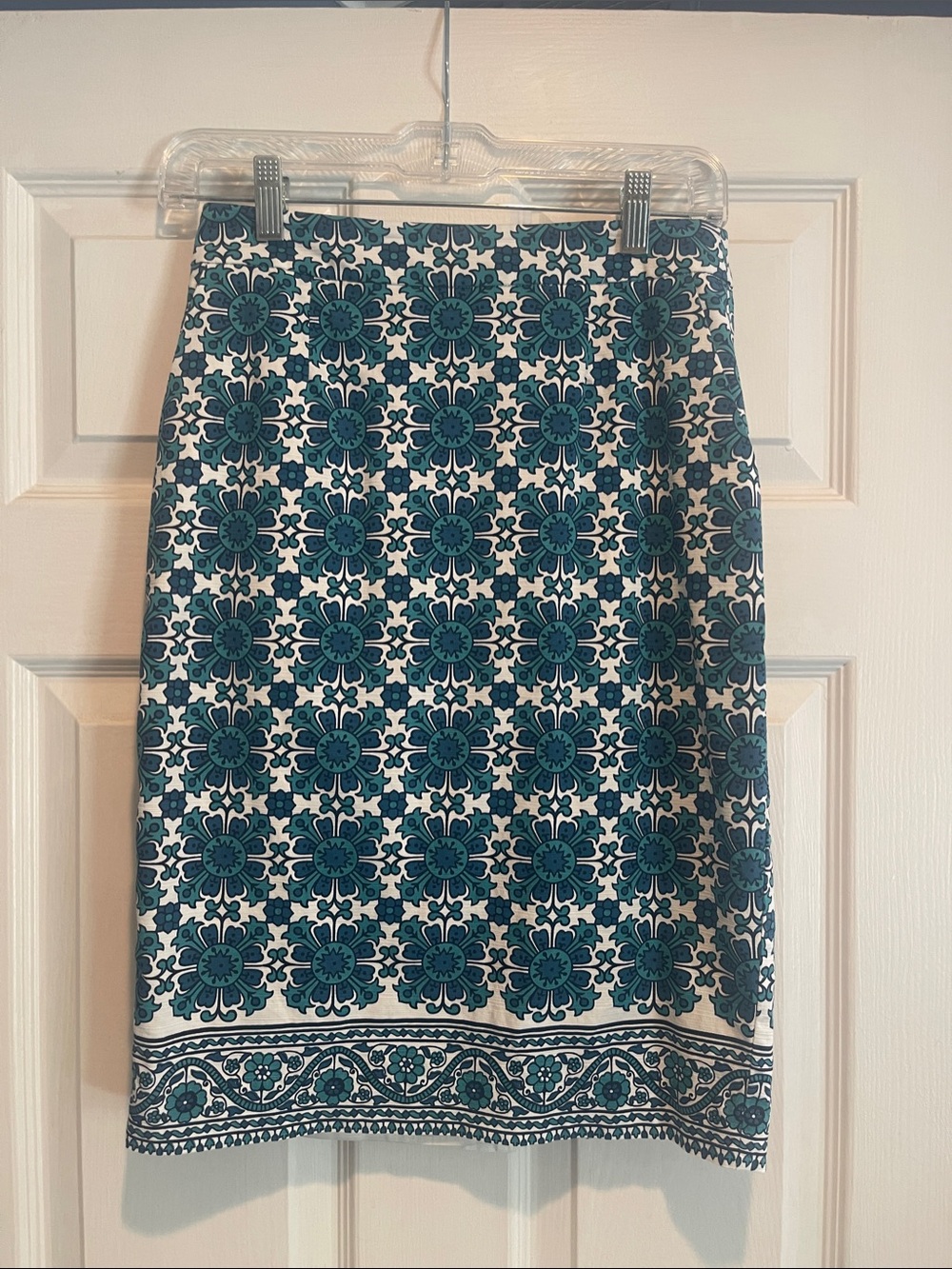 Boden Teal and White Floral Tile Pencil Skirt